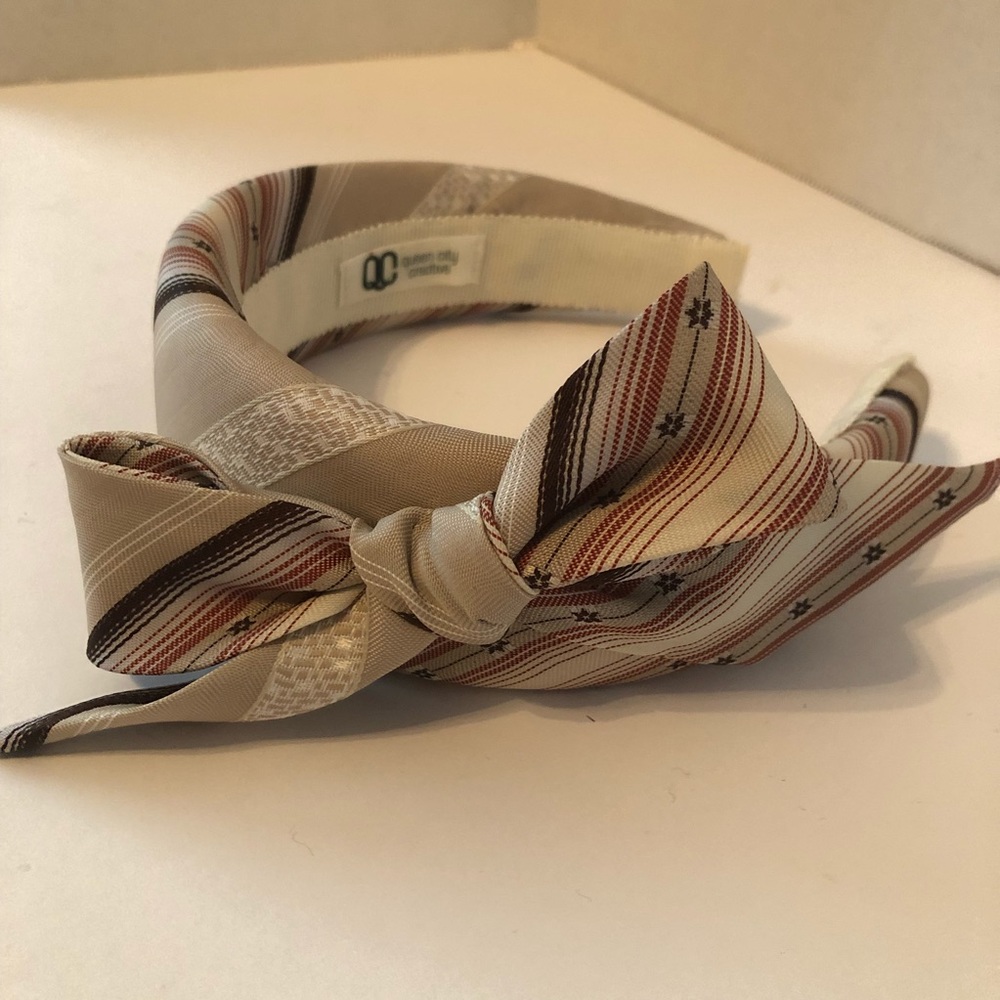 Handmade bow headband upcycled 1970’s tie